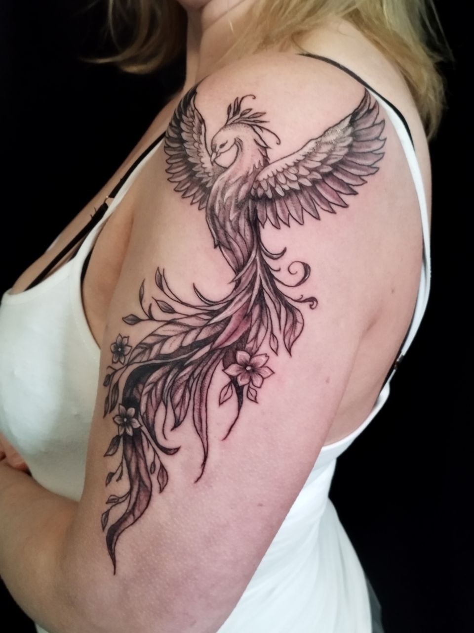 phönix tattoo black and grey sepia tattoo blumen