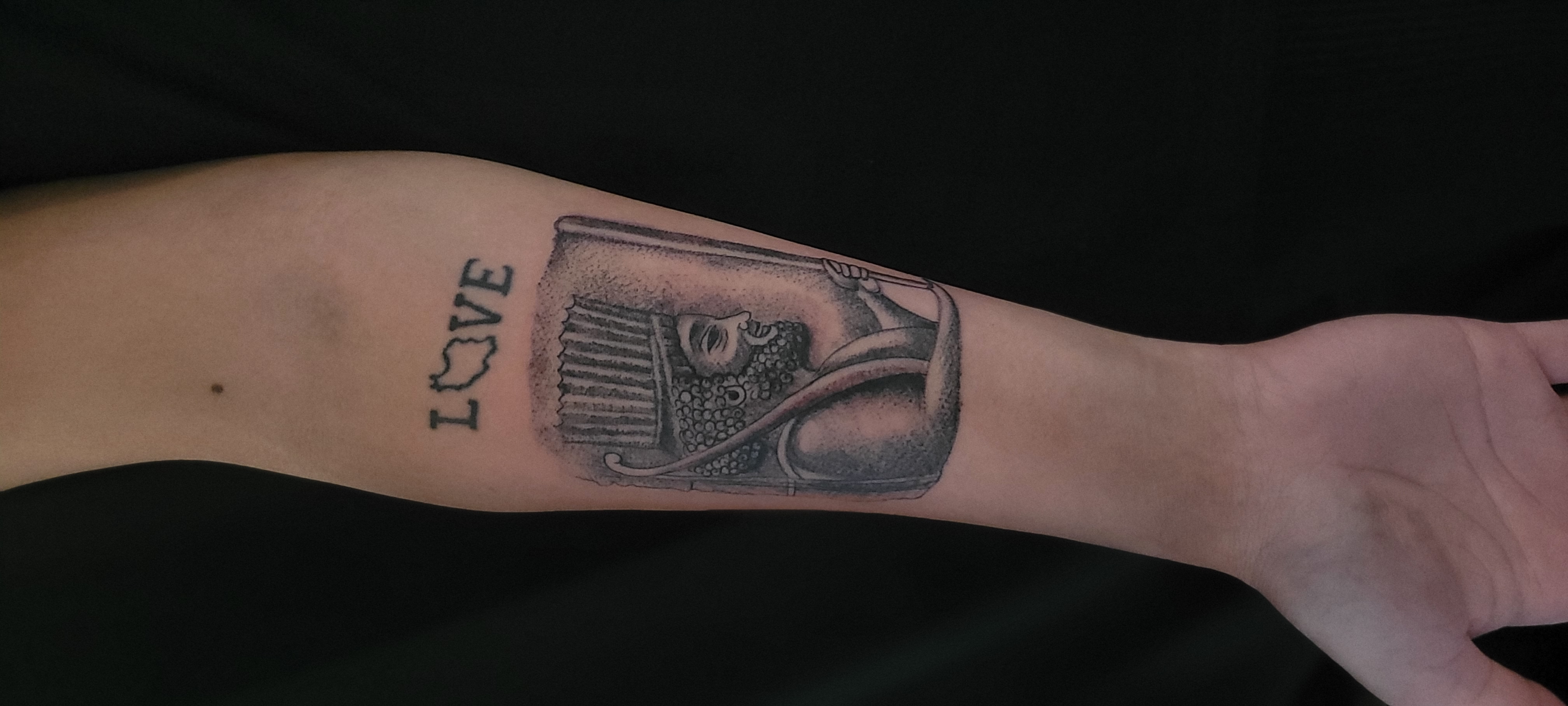Tattoo von einer Persischen Statue