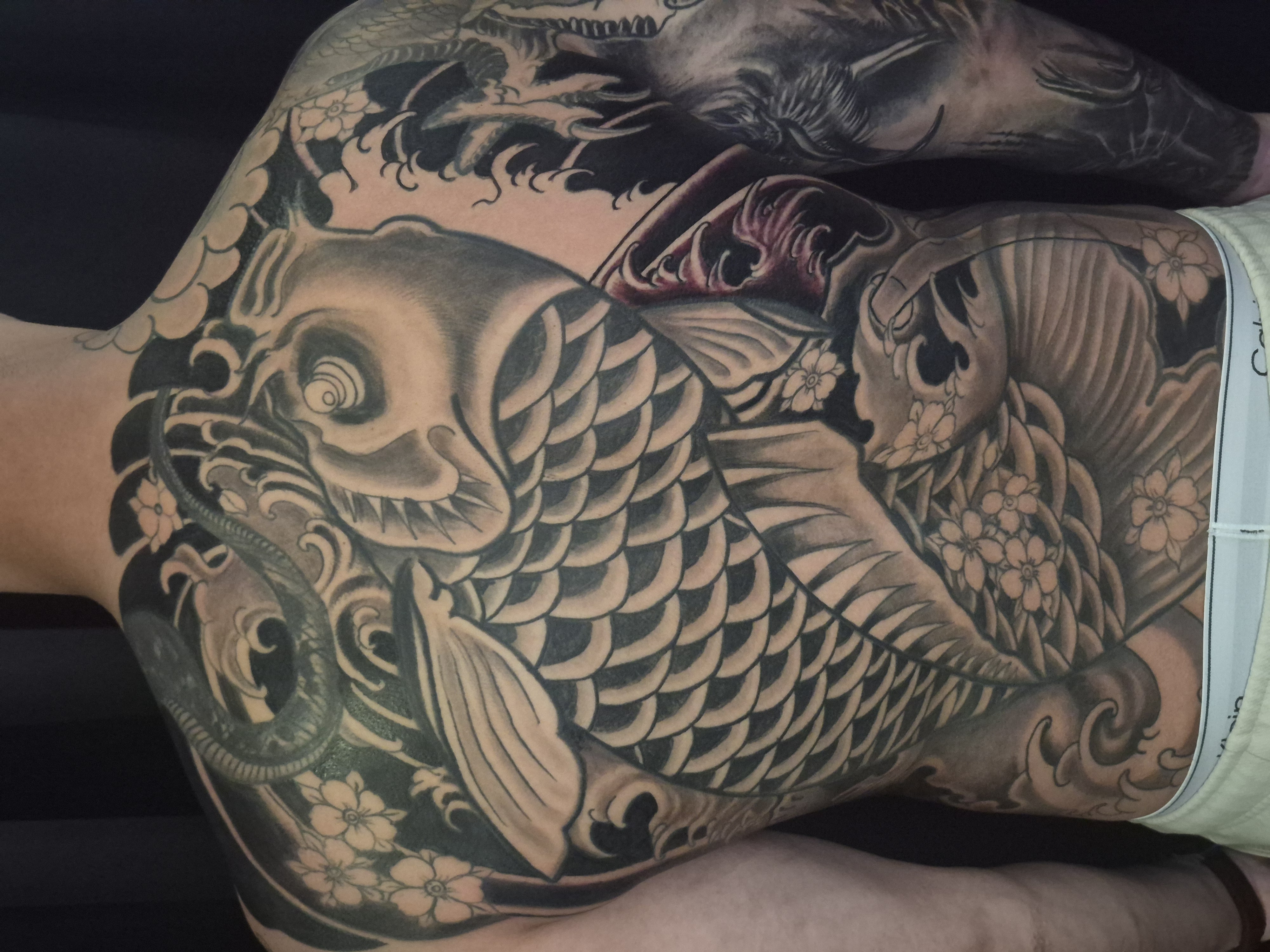 Ganzer Rücken Tattoo im japanischen Stiel  mit Koi
